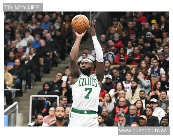 杰伦布朗首节狂砍16分全场19中13砍下32分引领球队胜利